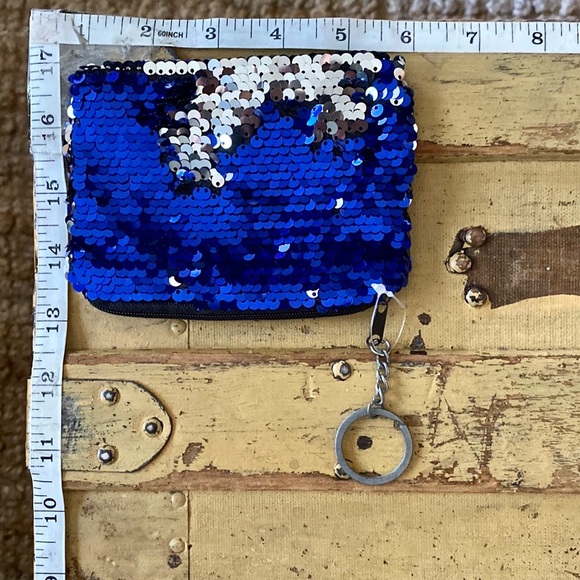 ANTHRO SEQUIN BAG ZIP WALLET KEYCHAIN WALLET MERMAID CORE GLAM TRAVEL WALLET BAG - Picture 2 of 4